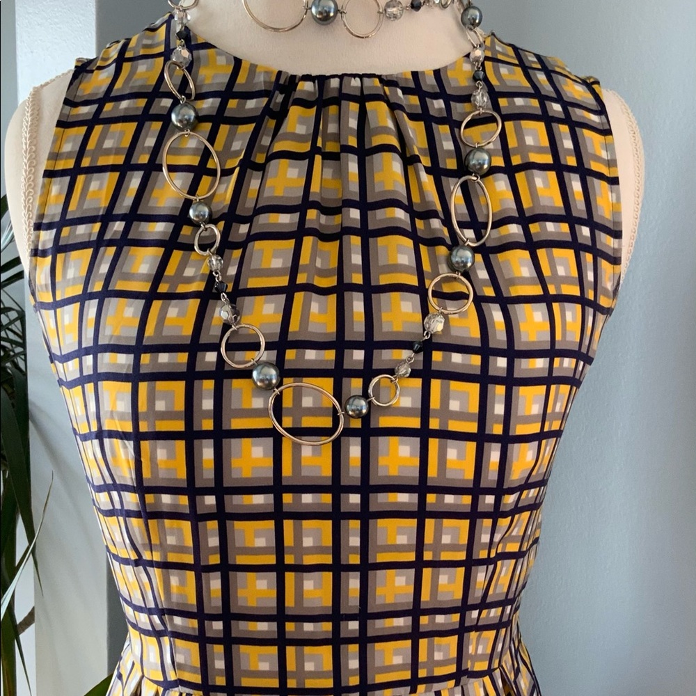 Banana Republic Navy/Yellow Peplum Top 6